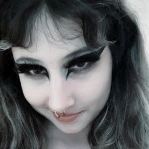 Meet your Posher, Celeste